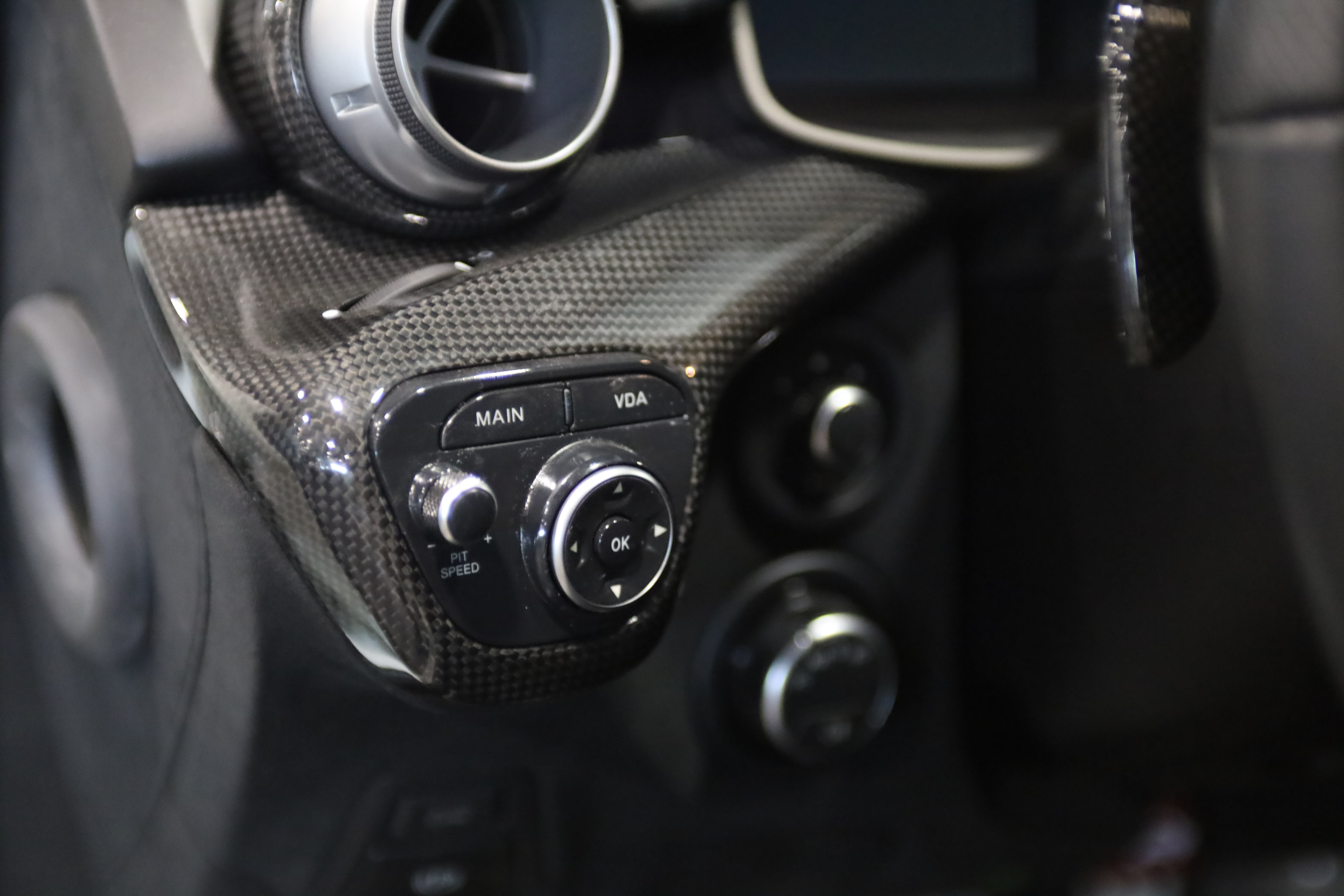 Used 2015 Ferrari F12 Berlinetta RWD image 20