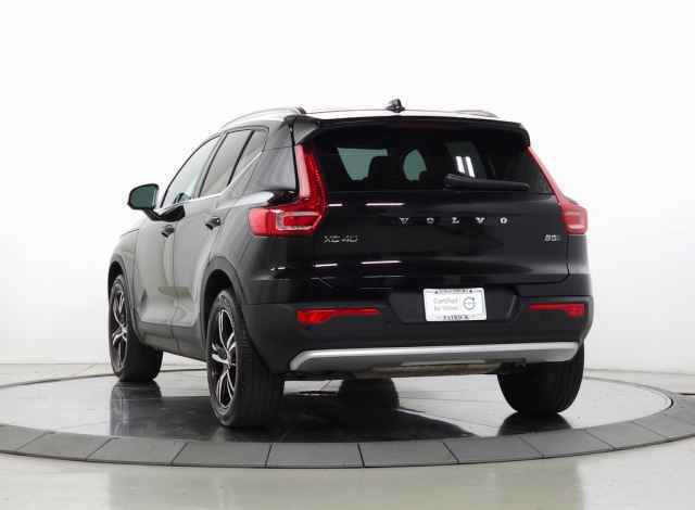 Certified 2025 Volvo XC40 B5 Core image 5