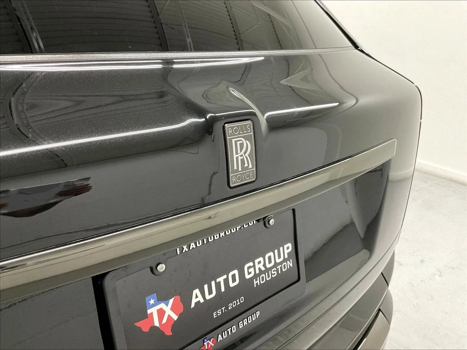 Used 2021 Rolls-Royce Cullinan Black Badge AWD/4WD image 28