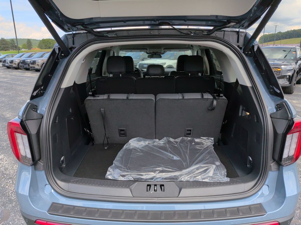 New 2026 Ford Explorer Active w/ Active Comfort Package AWD/4WD image 11