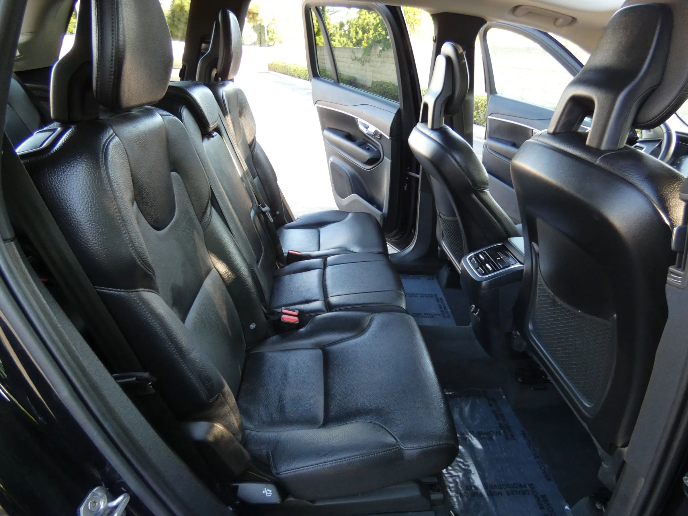 Used 2020 Volvo XC90 T6 Momentum image 35