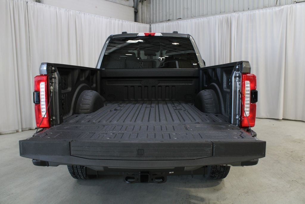New 2026 Ford F250 Lariat w/ Black Appearance Package AWD/4WD image 31