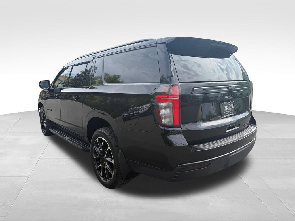 Used 2023 Chevrolet Suburban RST AWD/4WD image 4