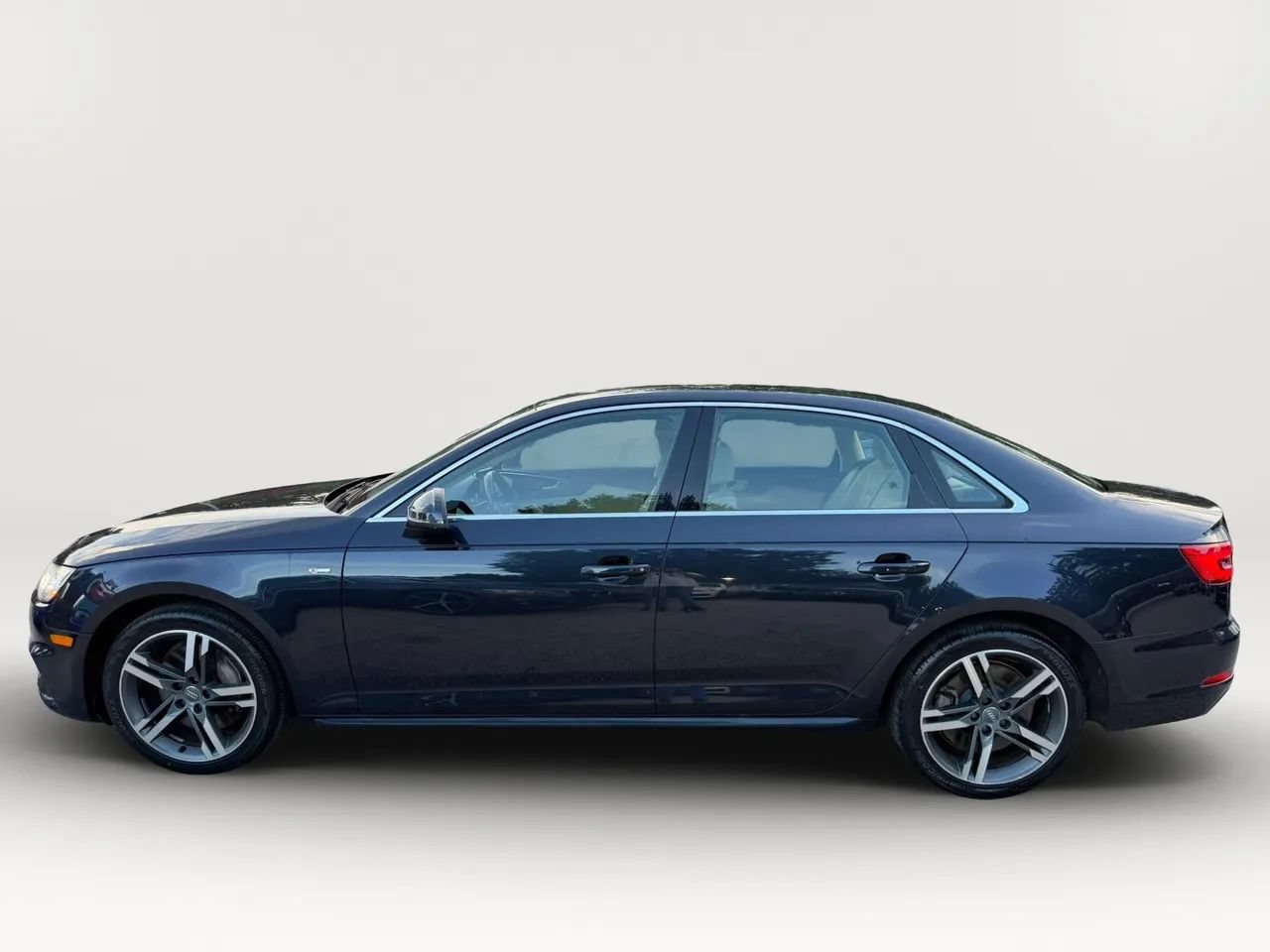 Used 2017 Audi A4 2.0T Premium Plus w/ Premium Plus Package AWD/4WD image 6