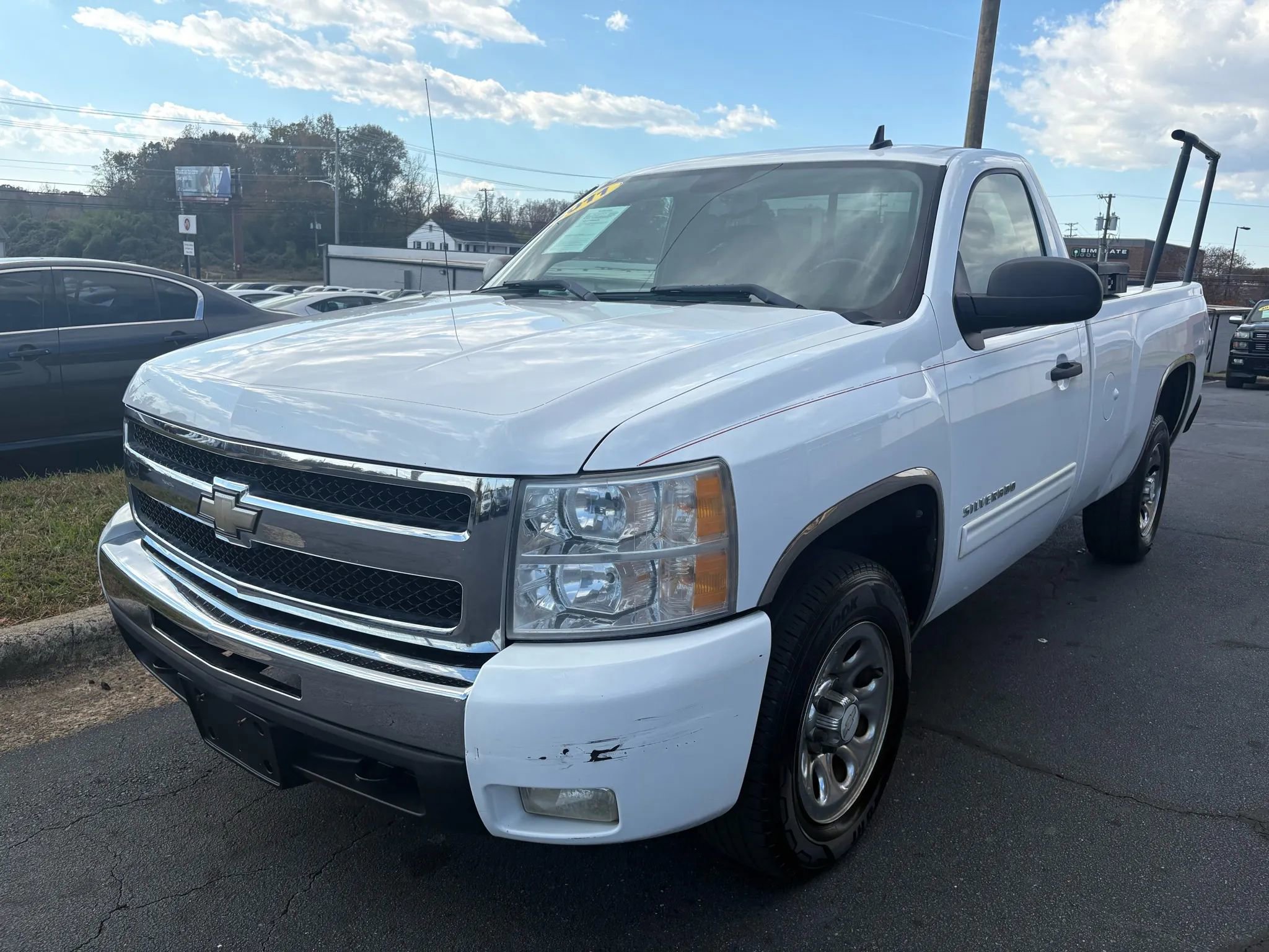Used 2011 Chevrolet Silverado 1500 LT w/ Interior Plus Package image 3
