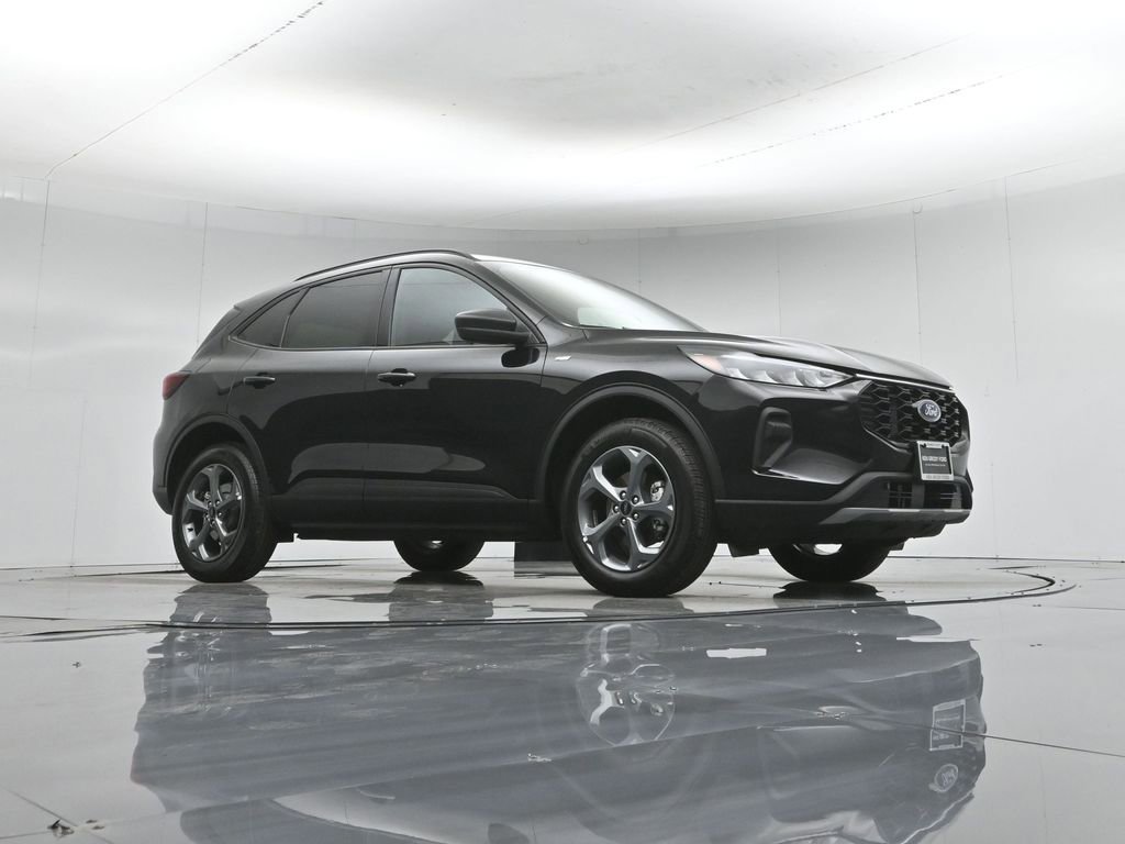 Used 2025 Ford Escape ST-Line AWD/4WD image 4