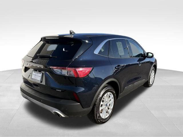 Used 2021 Ford Escape SE image 2