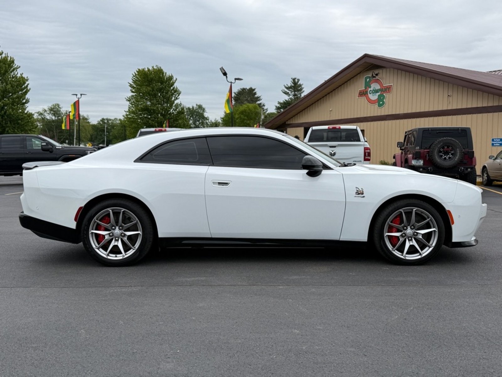 Used 2025 Dodge Charger Daytona Scat Pack w/ Track Pack AWD/4WD image 9