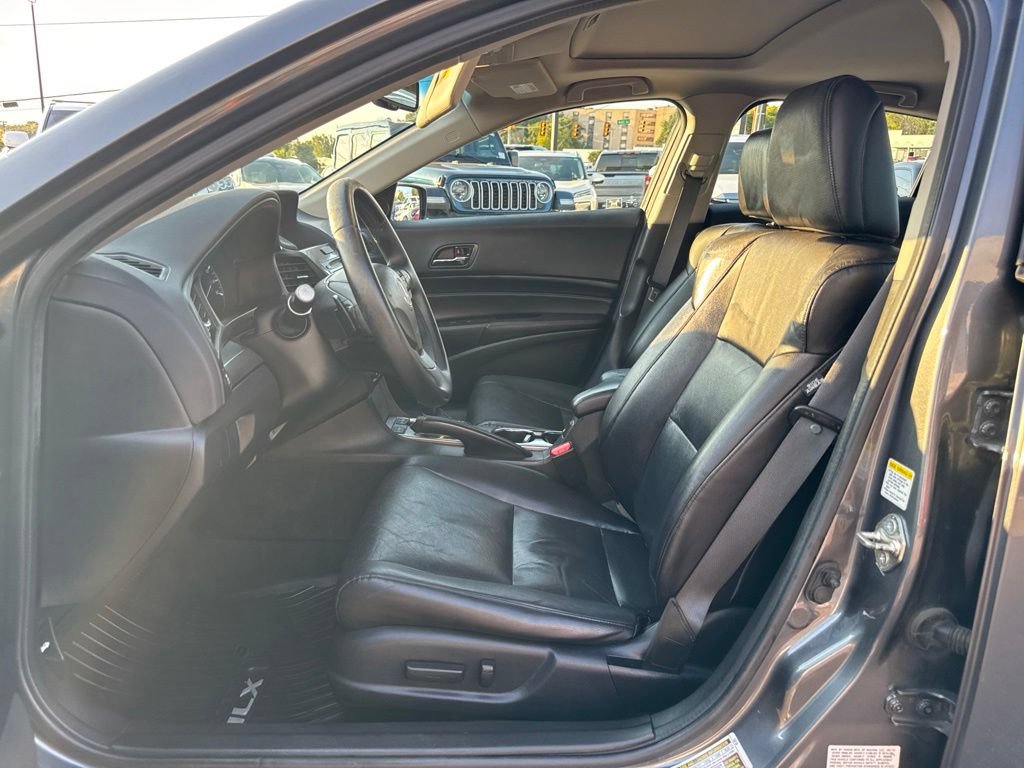 Used 2013 Acura ILX w/ Technology Package FWD image 12