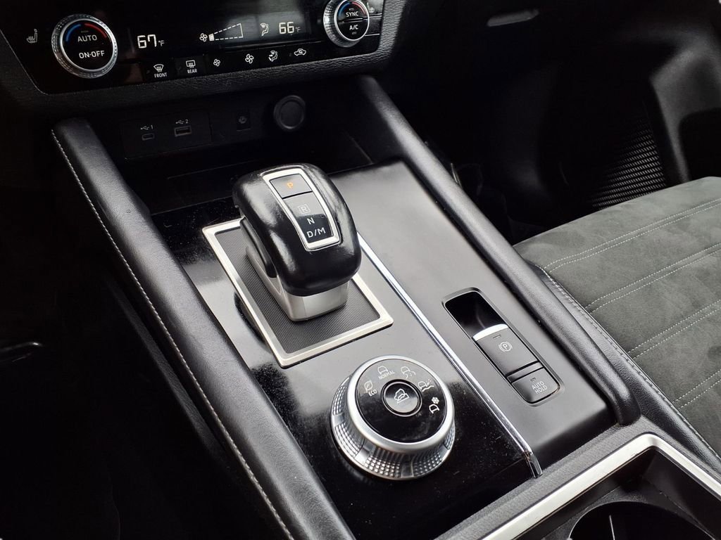 Used 2024 Mitsubishi Outlander SE image 11