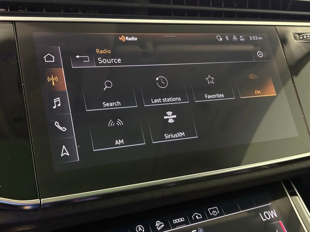 Used 2023 Audi Q8 Premium AWD/4WD image 25