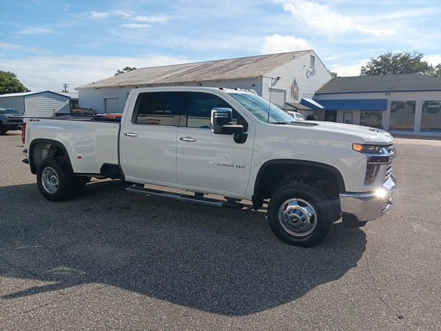 Used 2020 Chevrolet Silverado 3500 LTZ w/ LTZ Plus Package image 11