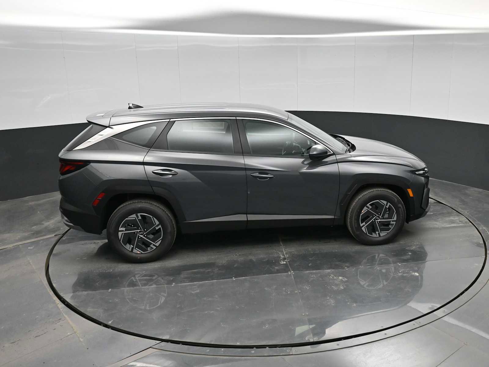 New 2026 Hyundai Tucson Blue SE image 29