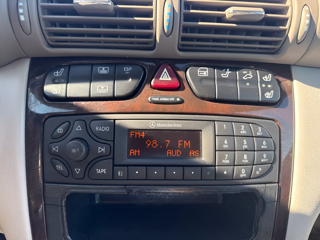 Used 2004 Mercedes-Benz C 320 Sedan image 15