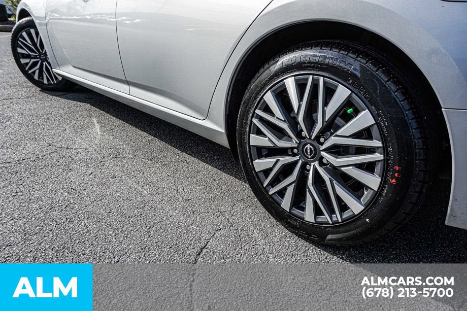 Used 2024 Nissan Altima 2.5 SV image 16