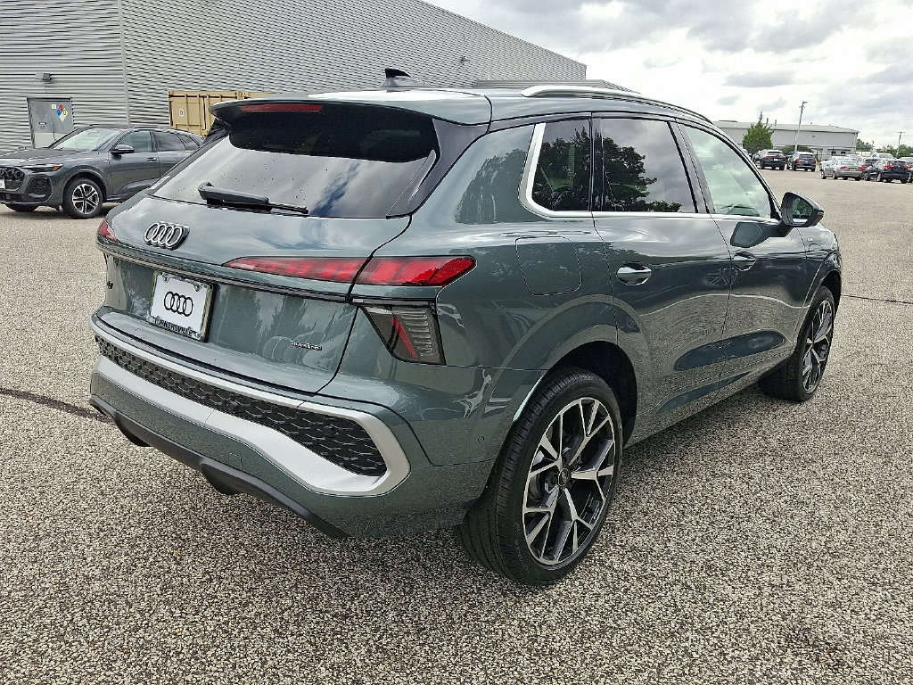 New 2026 Audi Q3 quattro 2.0T AWD/4WD image 4
