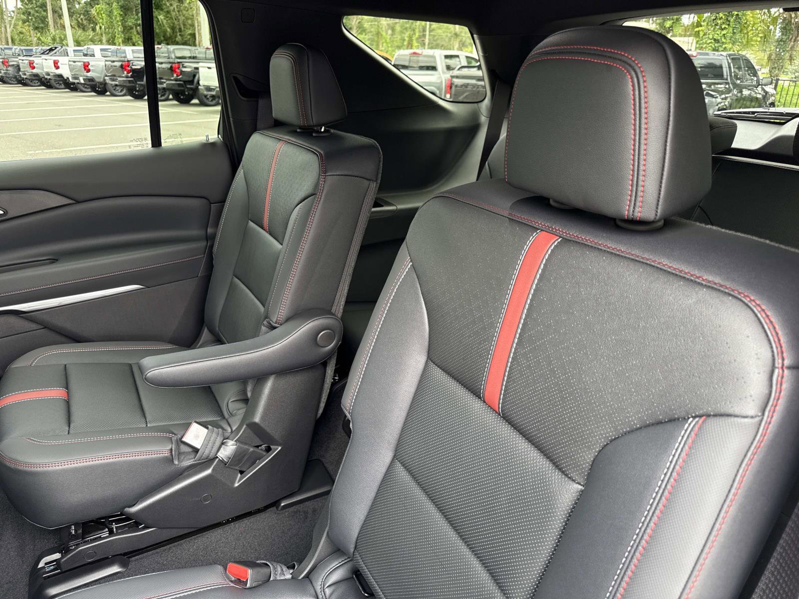 New 2026 Chevrolet Traverse RS image 11