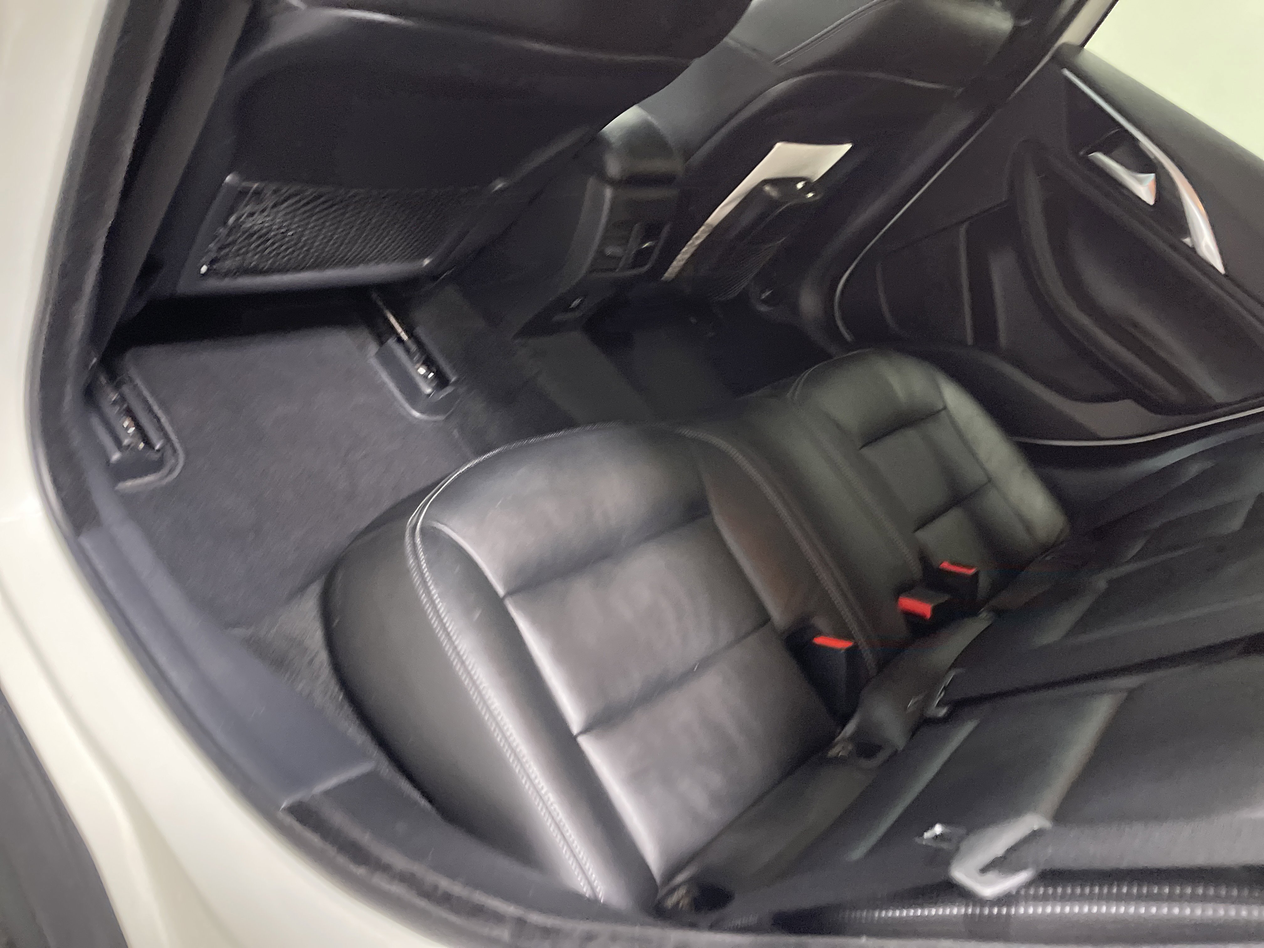 Used 2018 INFINITI QX30 Premium w/ Cargo Package image 17