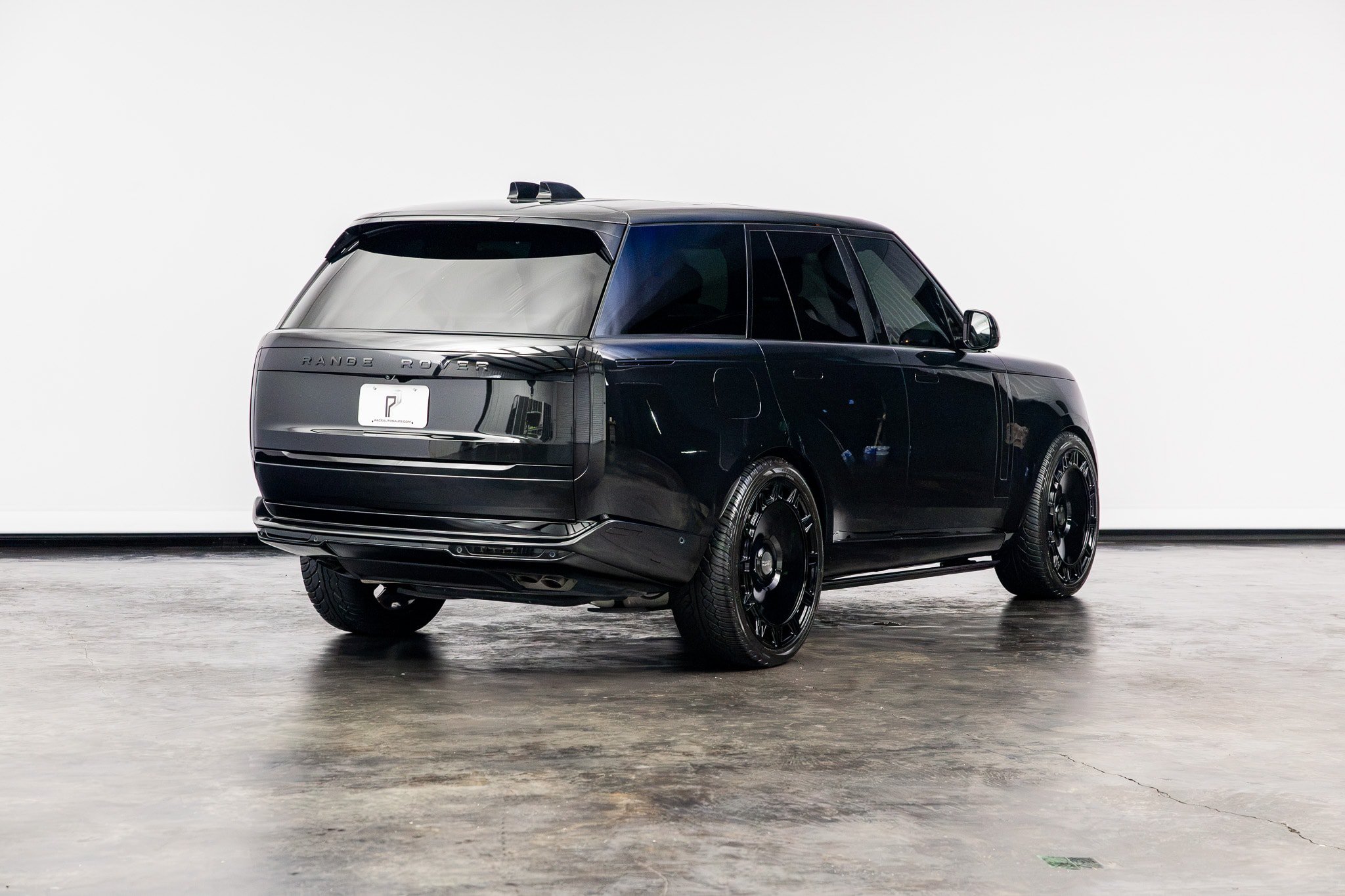 Used 2024 Land Rover Range Rover SE AWD/4WD image 16