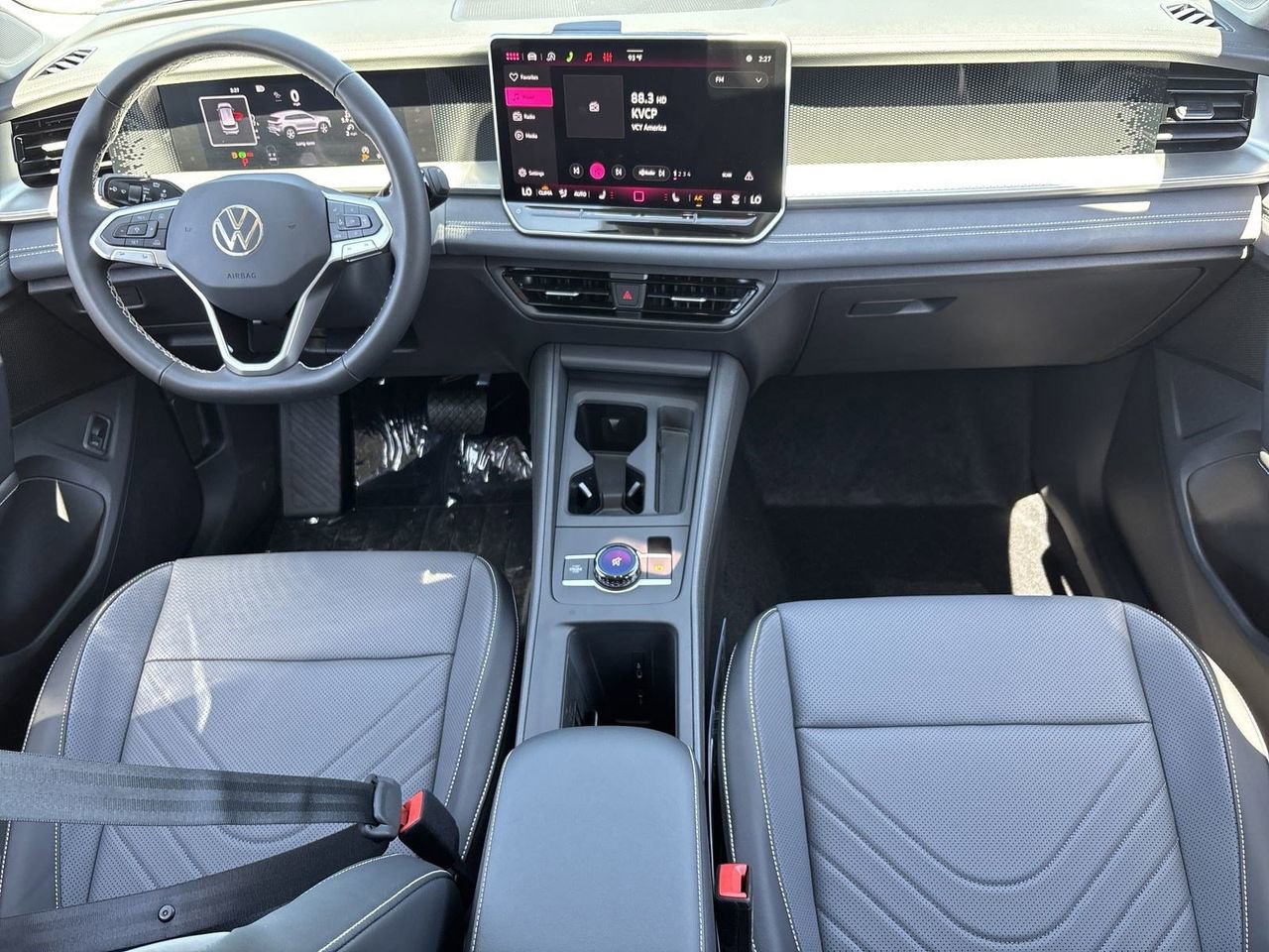 New 2026 Volkswagen Tiguan SE FWD image 11
