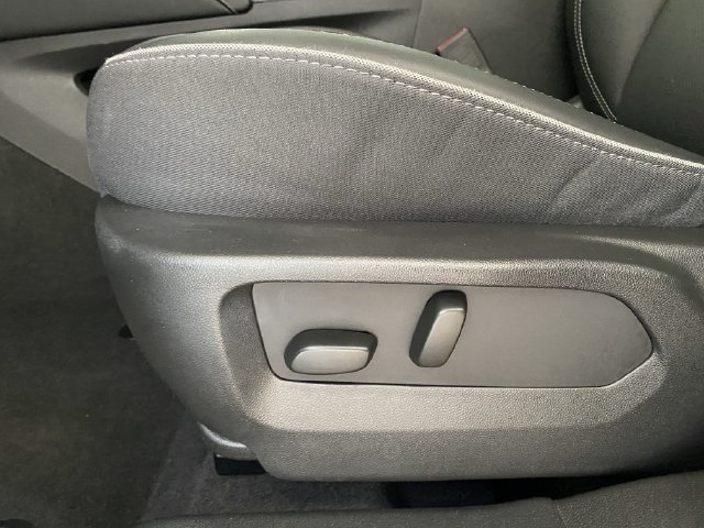 Used 2023 Buick Envision Essence AWD/4WD image 24
