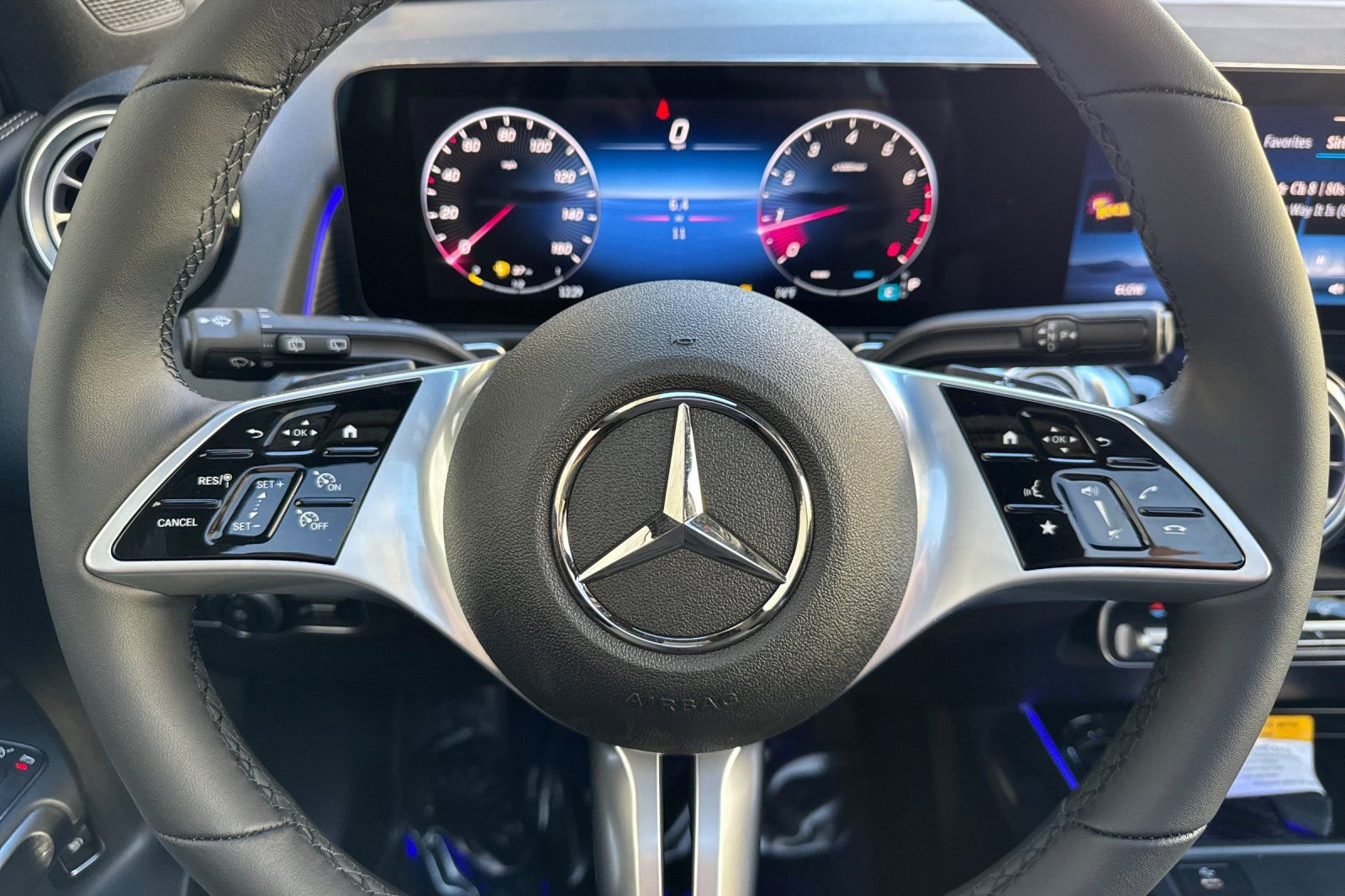 New 2026 Mercedes-Benz GLB 250 image 22