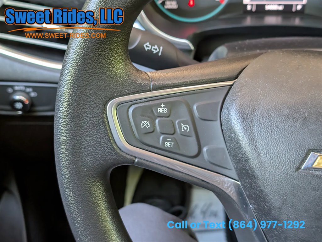 Used 2017 Chevrolet Malibu LT FWD image 19