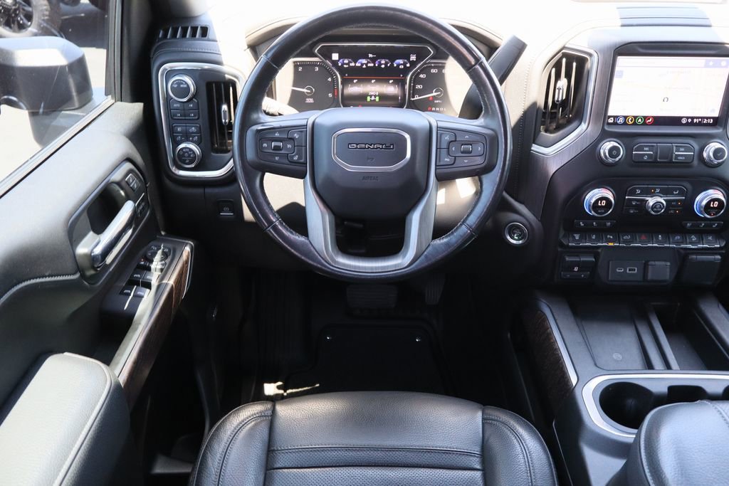 Used 2022 GMC Sierra 2500 Denali w/ Denali Black Diamond Edition AWD/4WD image 26
