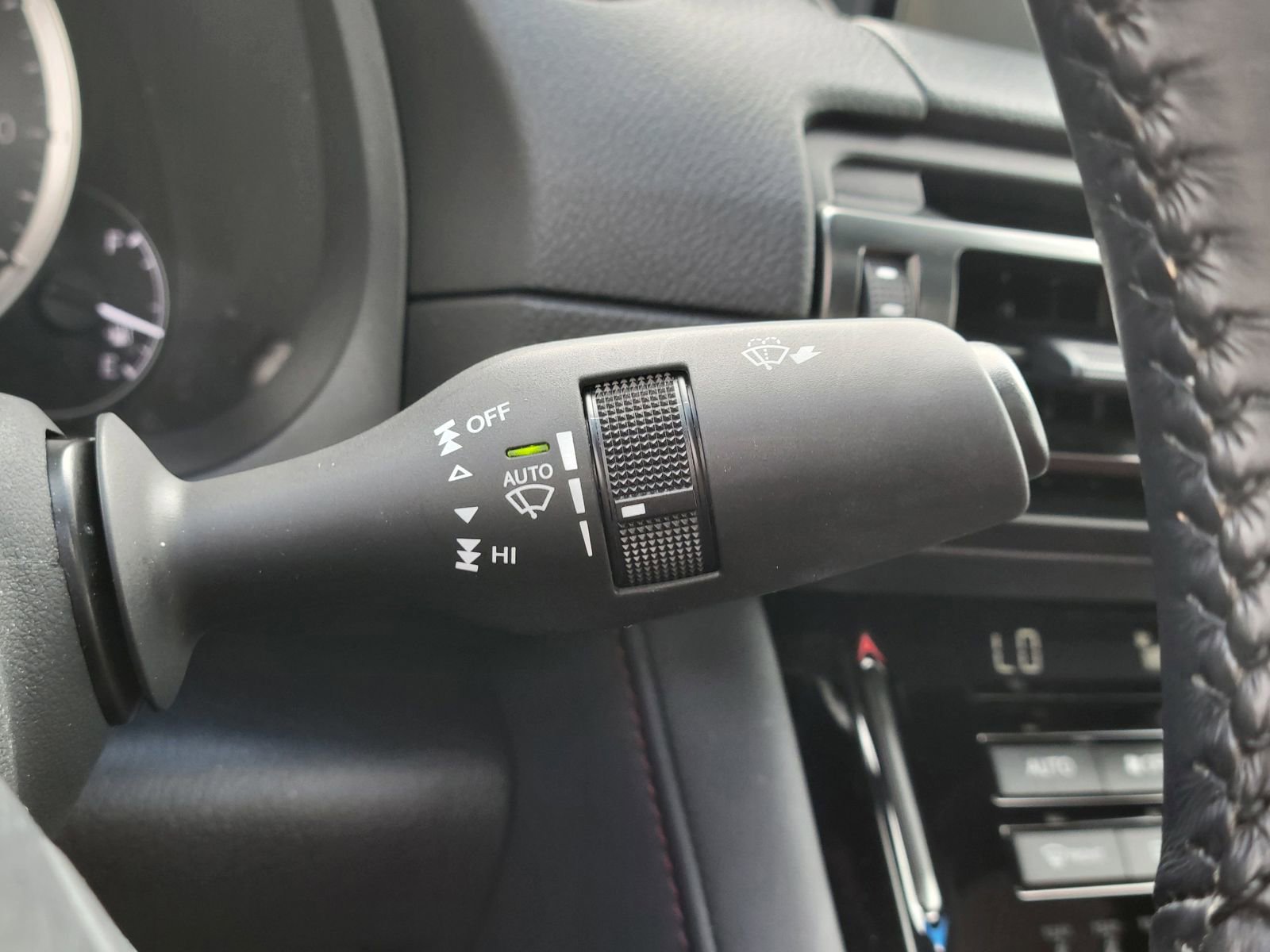 Used 2024 Lexus IS 300 w/ Premium Package image 31