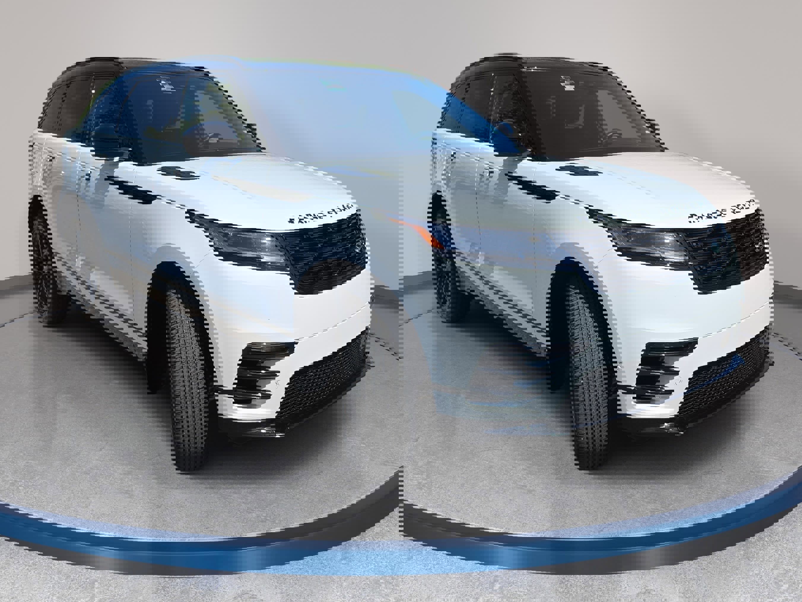 Certified 2025 Land Rover Range Rover Velar Dynamic SE AWD/4WD image 3