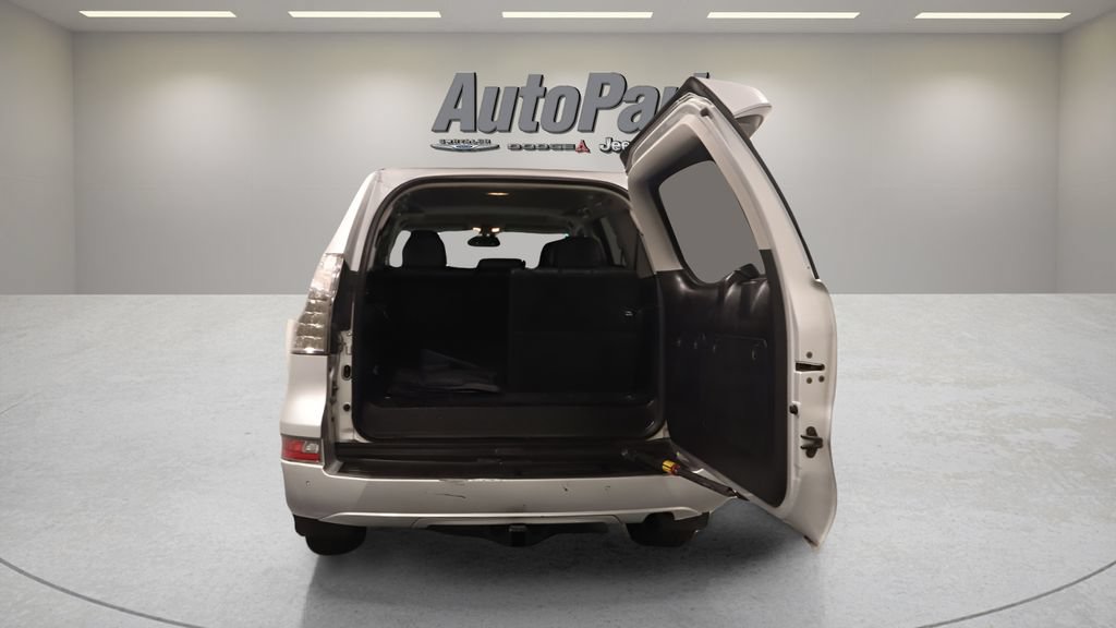 Used 2014 Lexus GX 460 Luxury AWD/4WD image 23