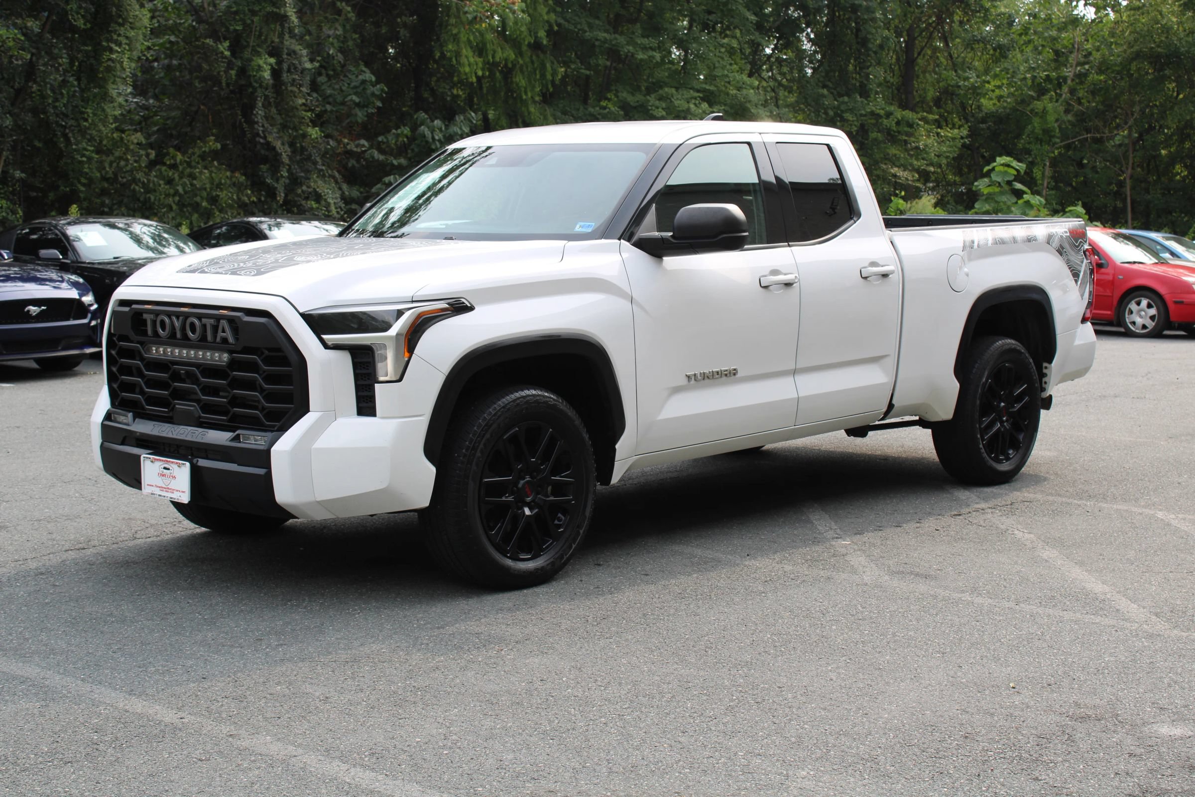 Used 2022 Toyota Tundra SR5 w/ SR5 Premium Package AWD/4WD image 4