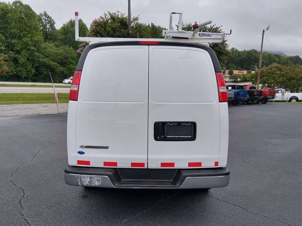 Used 2022 Chevrolet Express 2500 w/ Driver Convenience Package RWD image 5