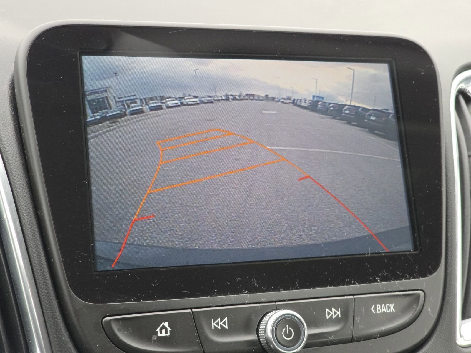 Used 2016 Chevrolet Malibu LT image 3