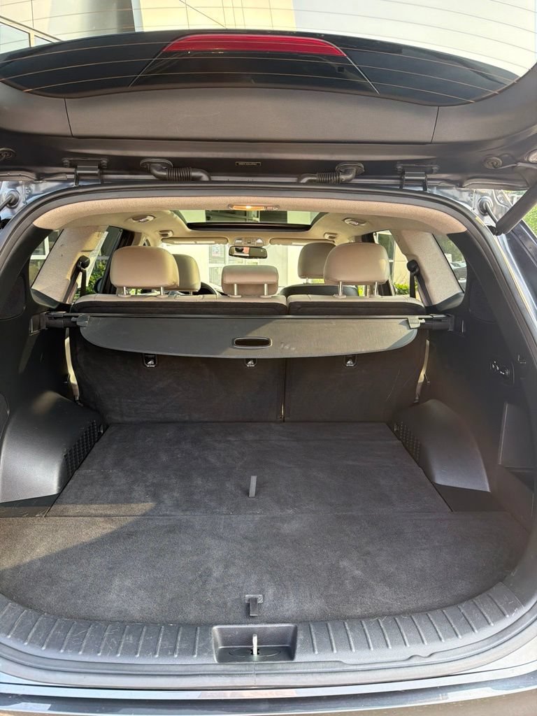 Used 2020 Hyundai Santa Fe SEL w/ Convenience + Premium Package AWD/4WD image 9