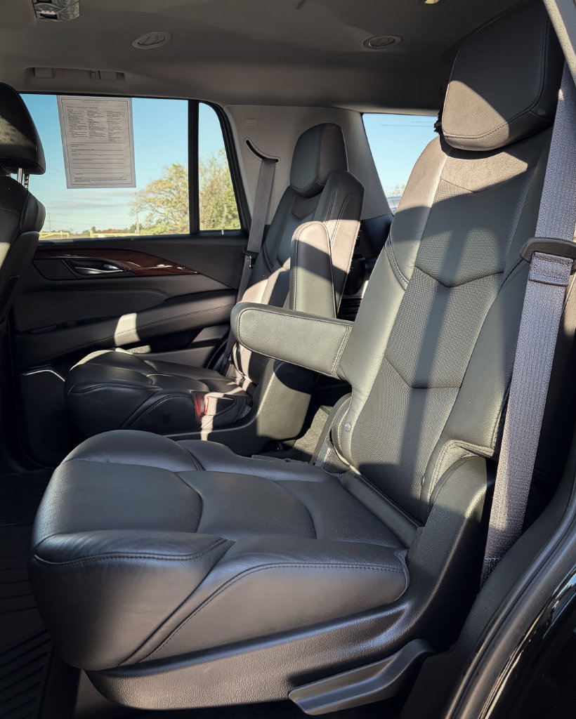 Used 2017 Cadillac Escalade Premium Luxury AWD/4WD image 25
