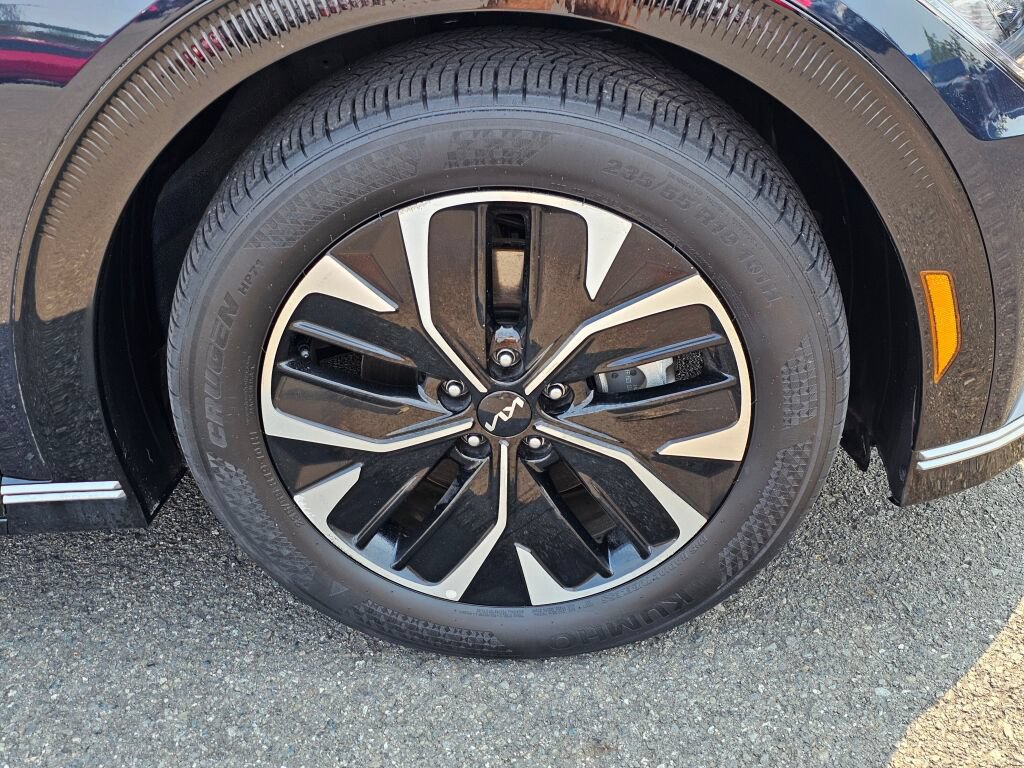 Certified 2024 Kia EV6 Wind AWD/4WD image 30
