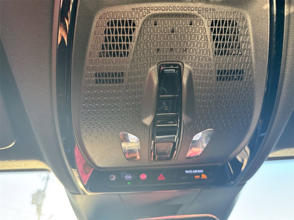 Used 2024 Cadillac Lyriq Sport image 18