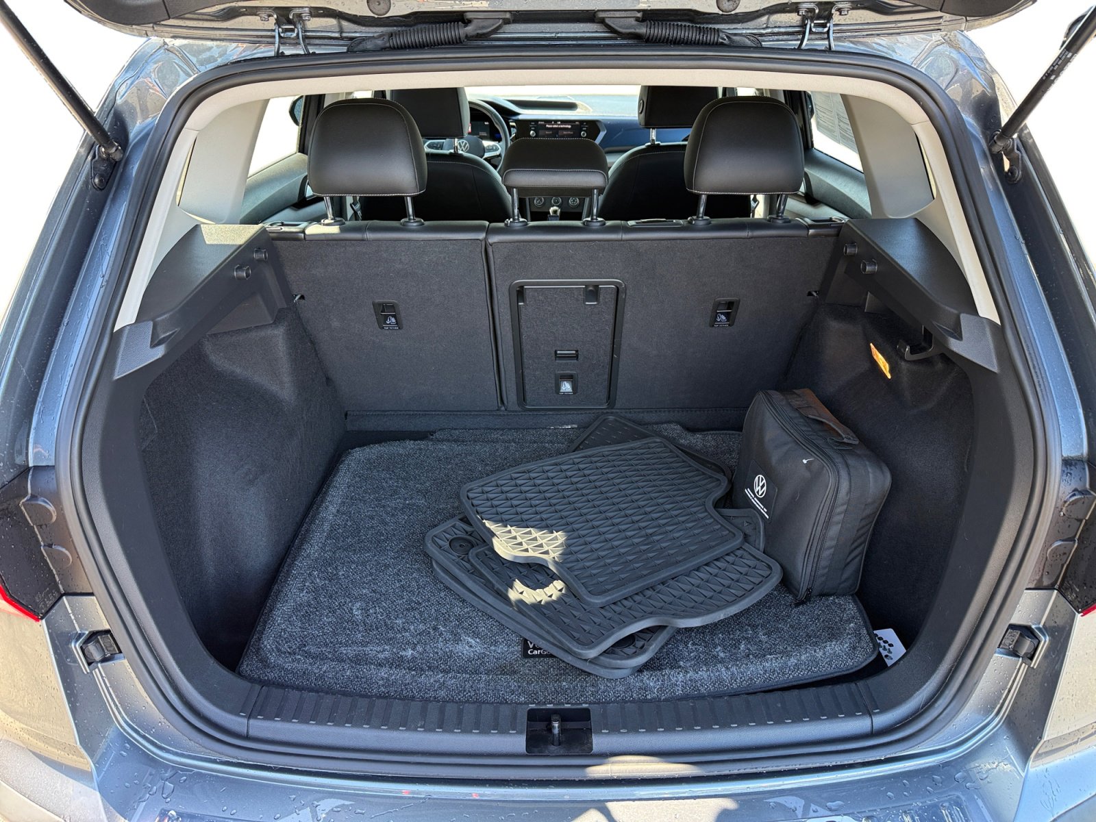 Used 2022 Volkswagen Taos SE image 17