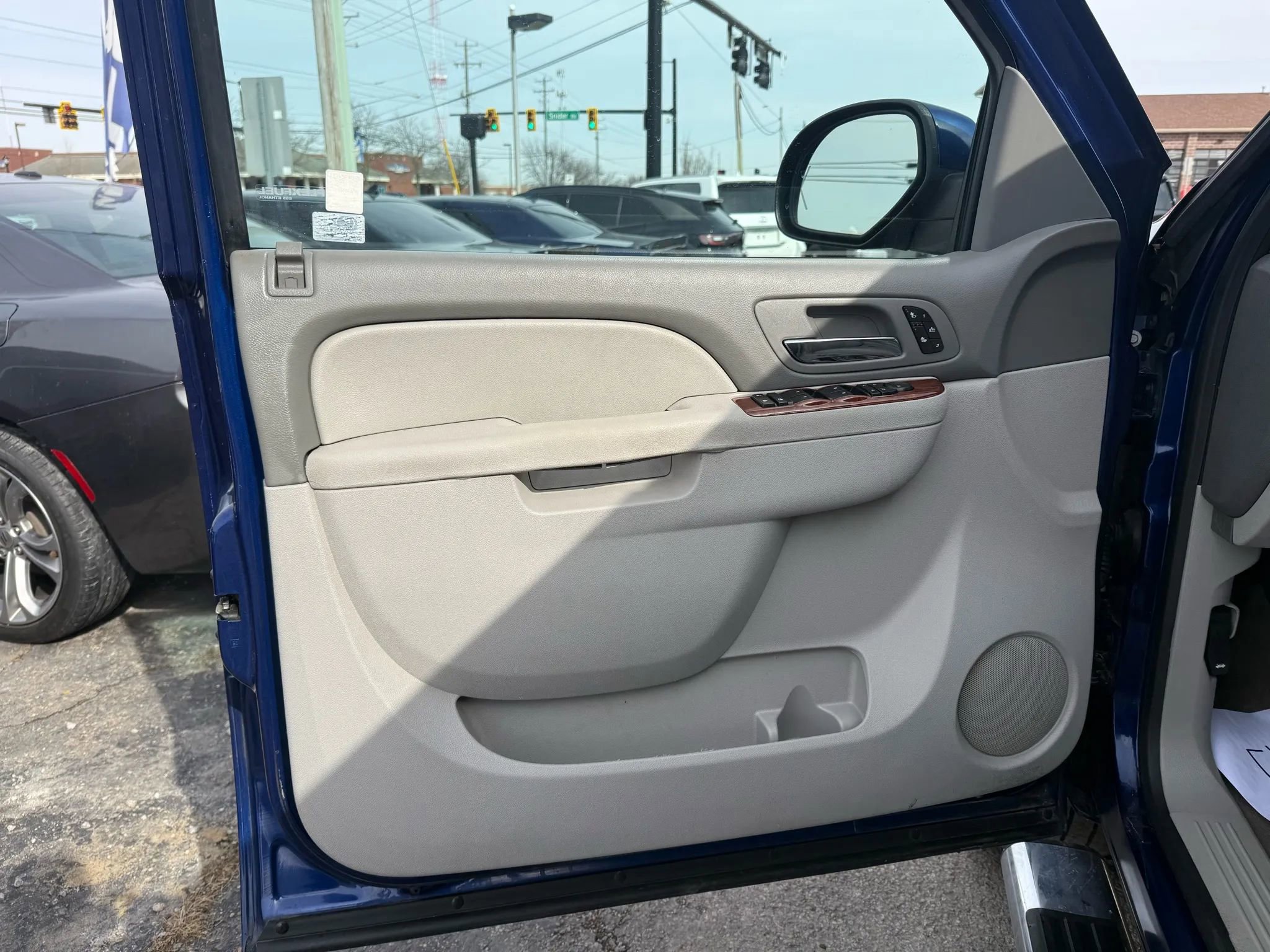 Used 2013 Chevrolet Silverado 1500 LTZ w/ LTZ Plus Package AWD/4WD image 10