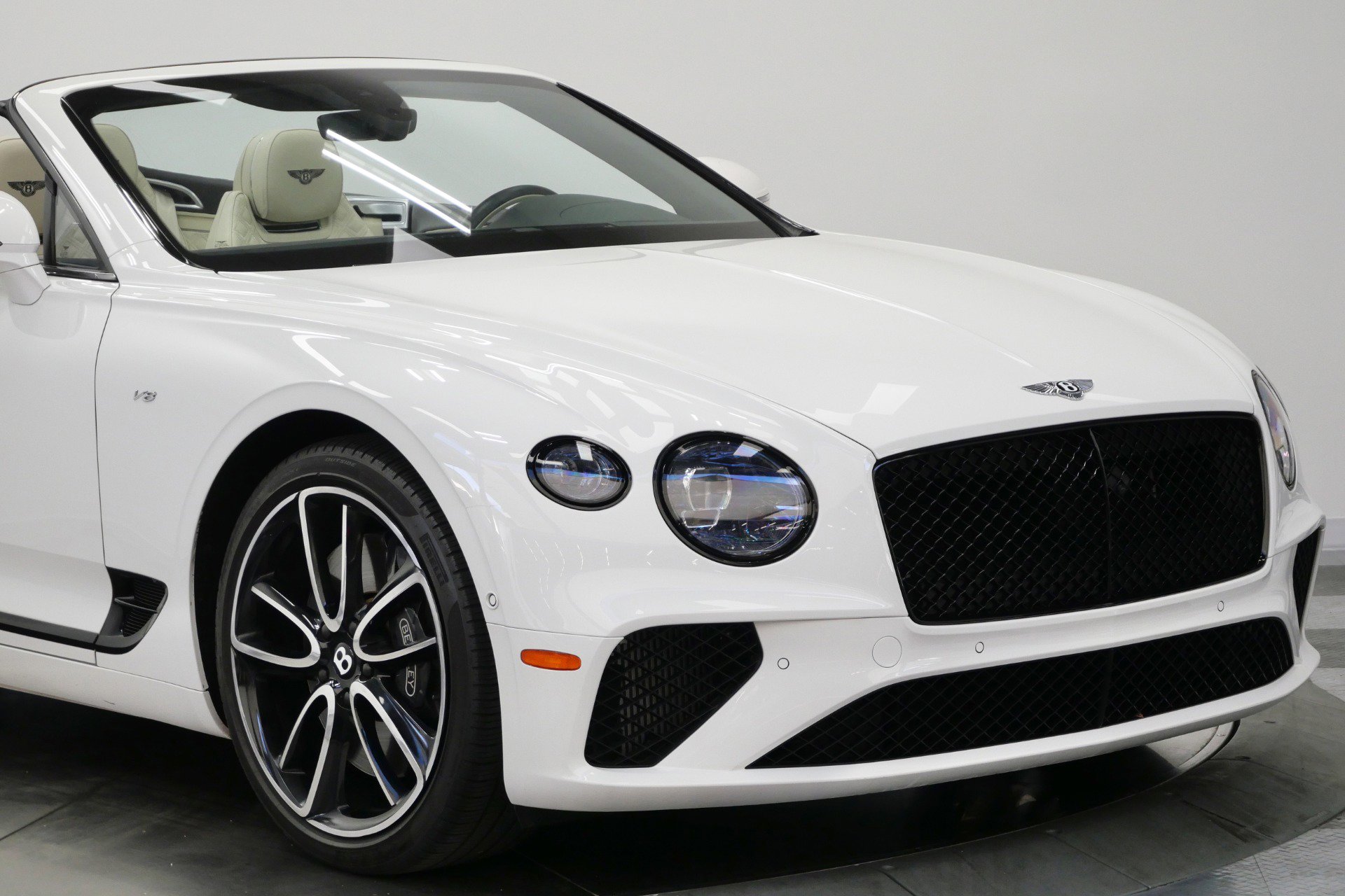 Used 2022 Bentley Continental GT AWD/4WD image 44