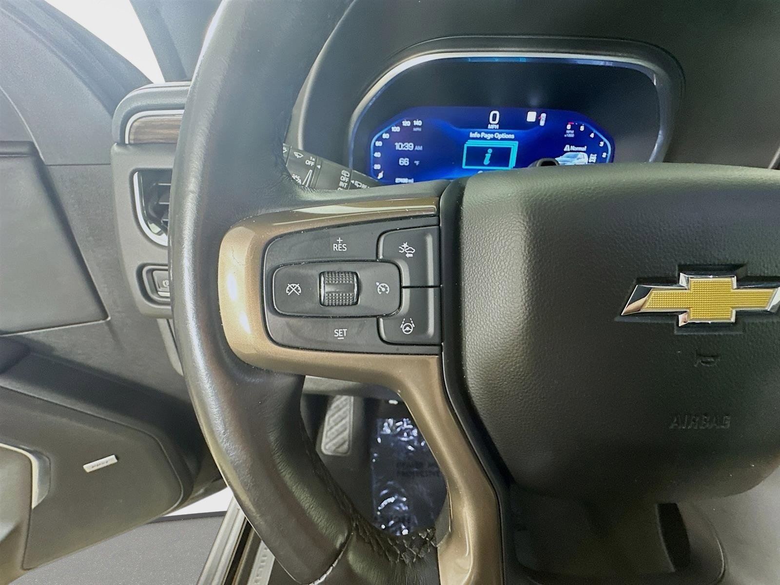 Used 2023 Chevrolet Tahoe High Country w/ Advanced Technology Package image 19