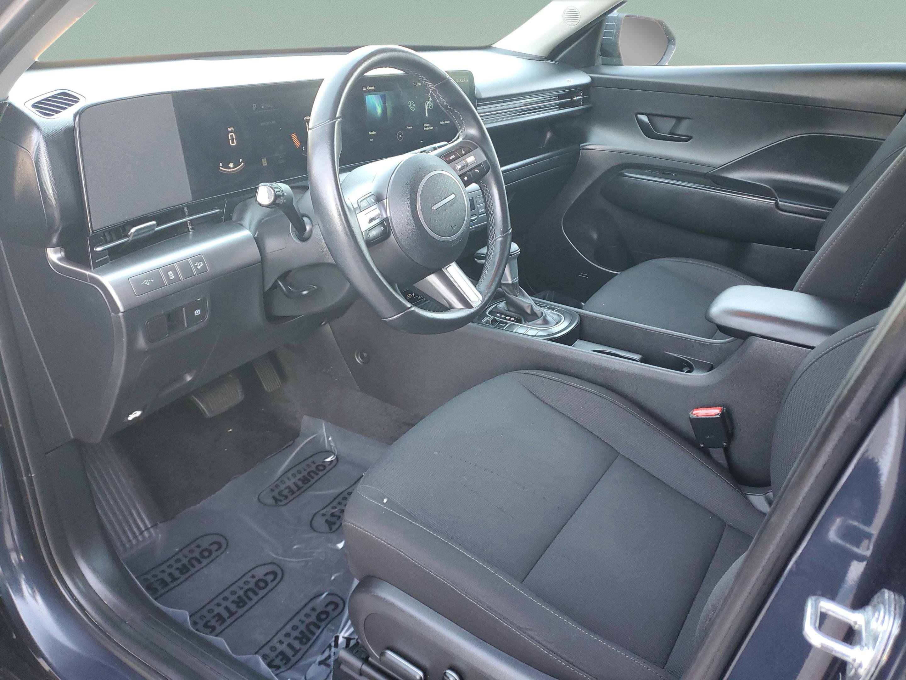 Used 2025 Hyundai Kona SEL image 19