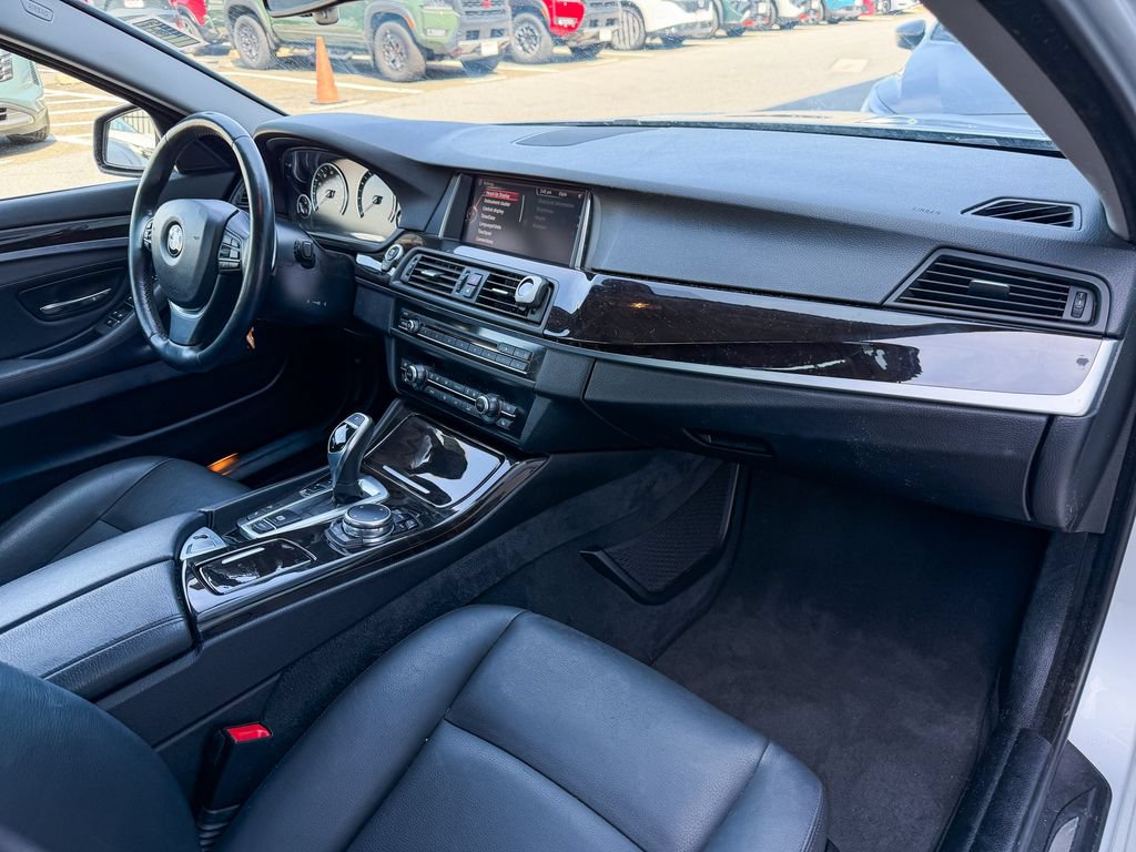 Used 2016 BMW 528i xDrive Sedan AWD/4WD image 11