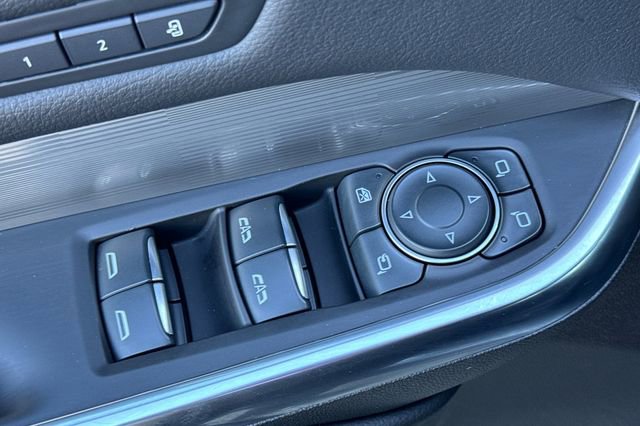 Used 2024 Cadillac XT4 Premium Luxury image 12