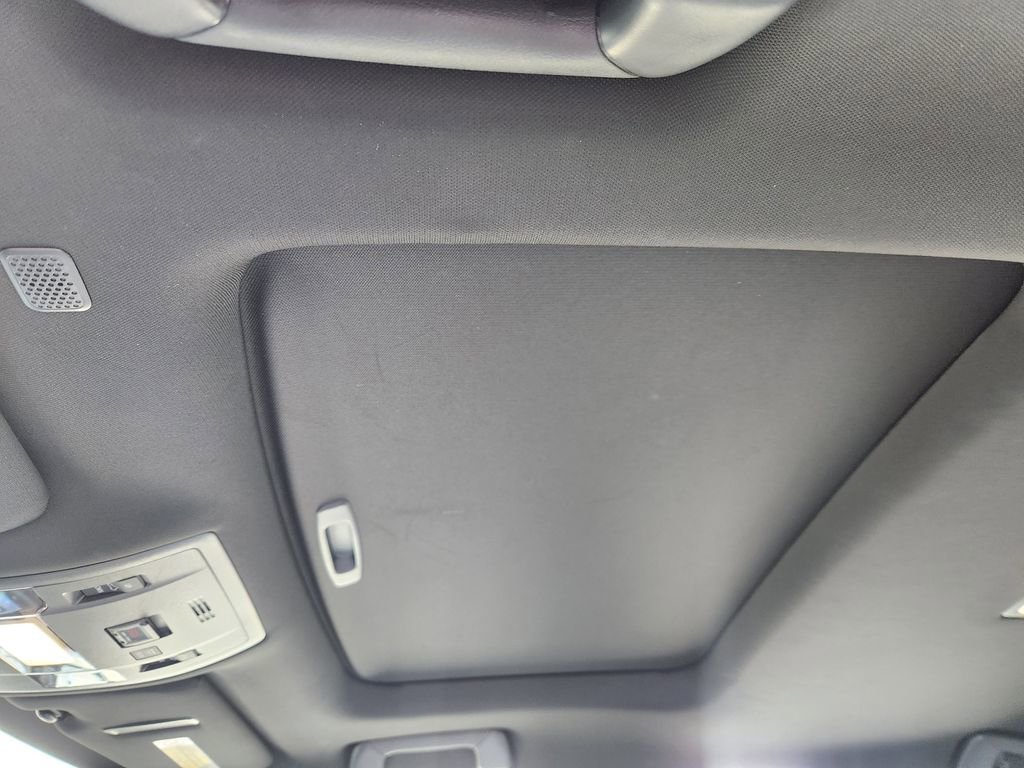 Used 2019 Lexus UX 200 w/ Premium Package image 26