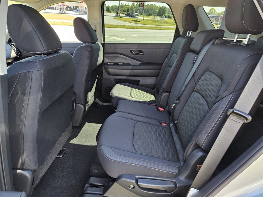 New 2025 Nissan Pathfinder S w/ Cargo Package image 5
