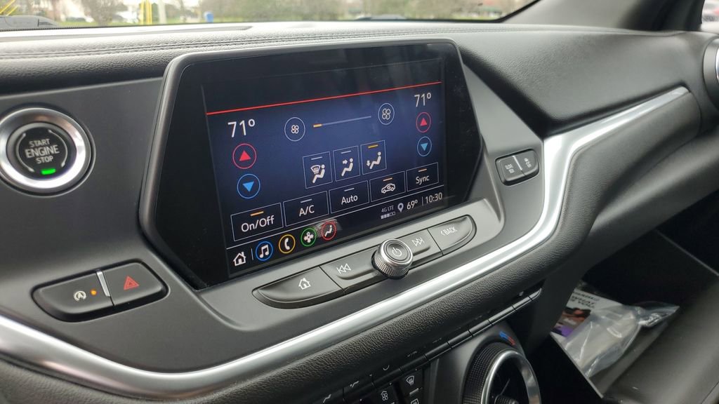 Used 2021 Chevrolet Blazer LT w/ Redline Edition image 16