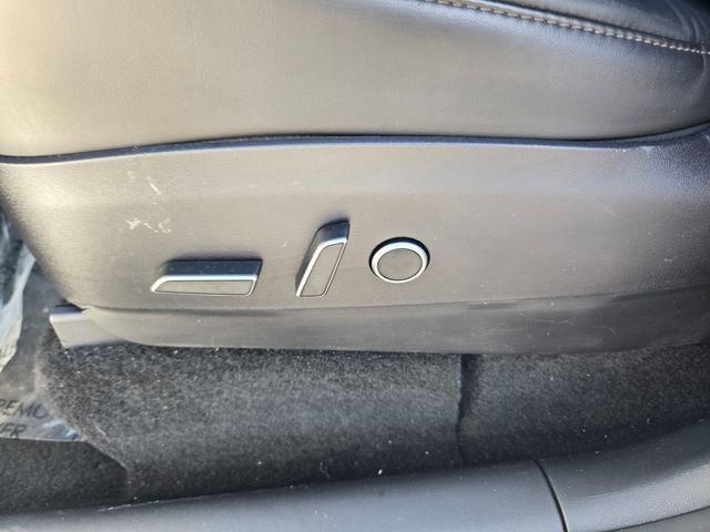 Used 2022 Tesla Model Y Long Range image 13