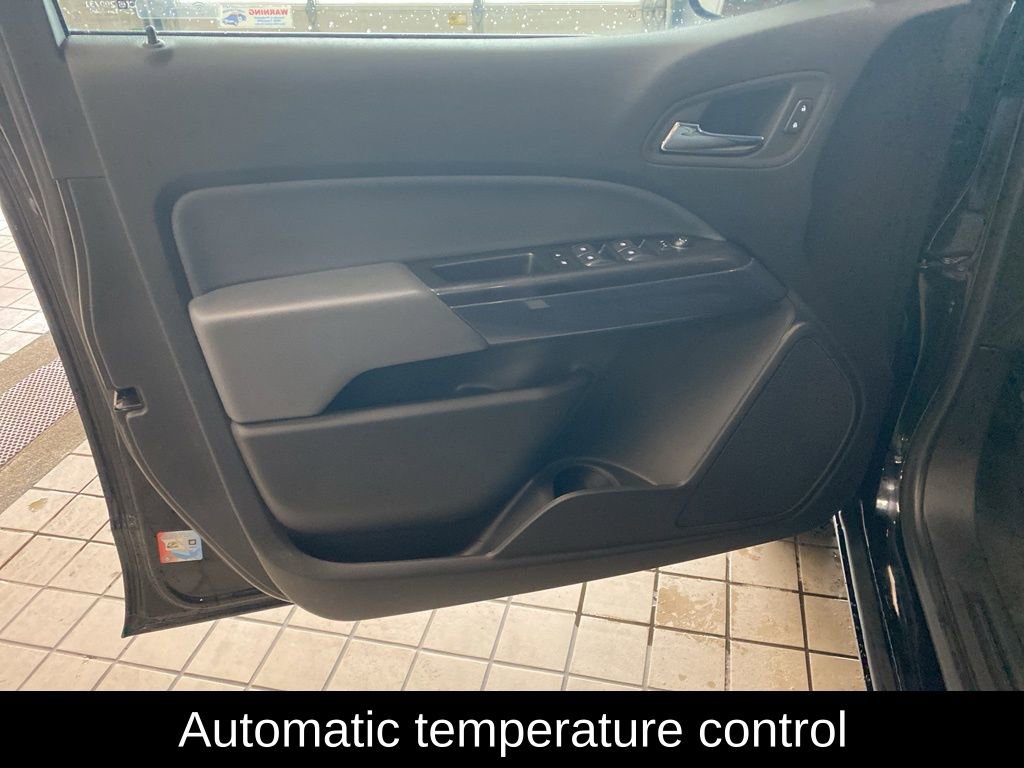 Used 2022 Chevrolet Colorado Z71 image 9